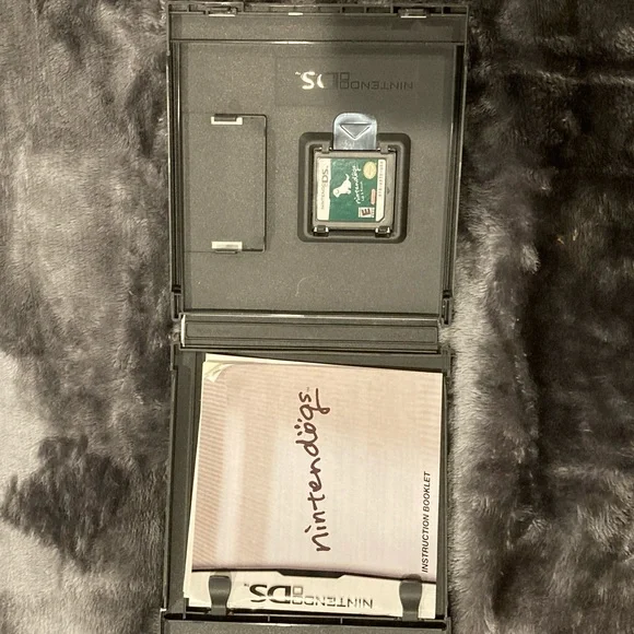 DS Nintendogs - Picture 2 of 3